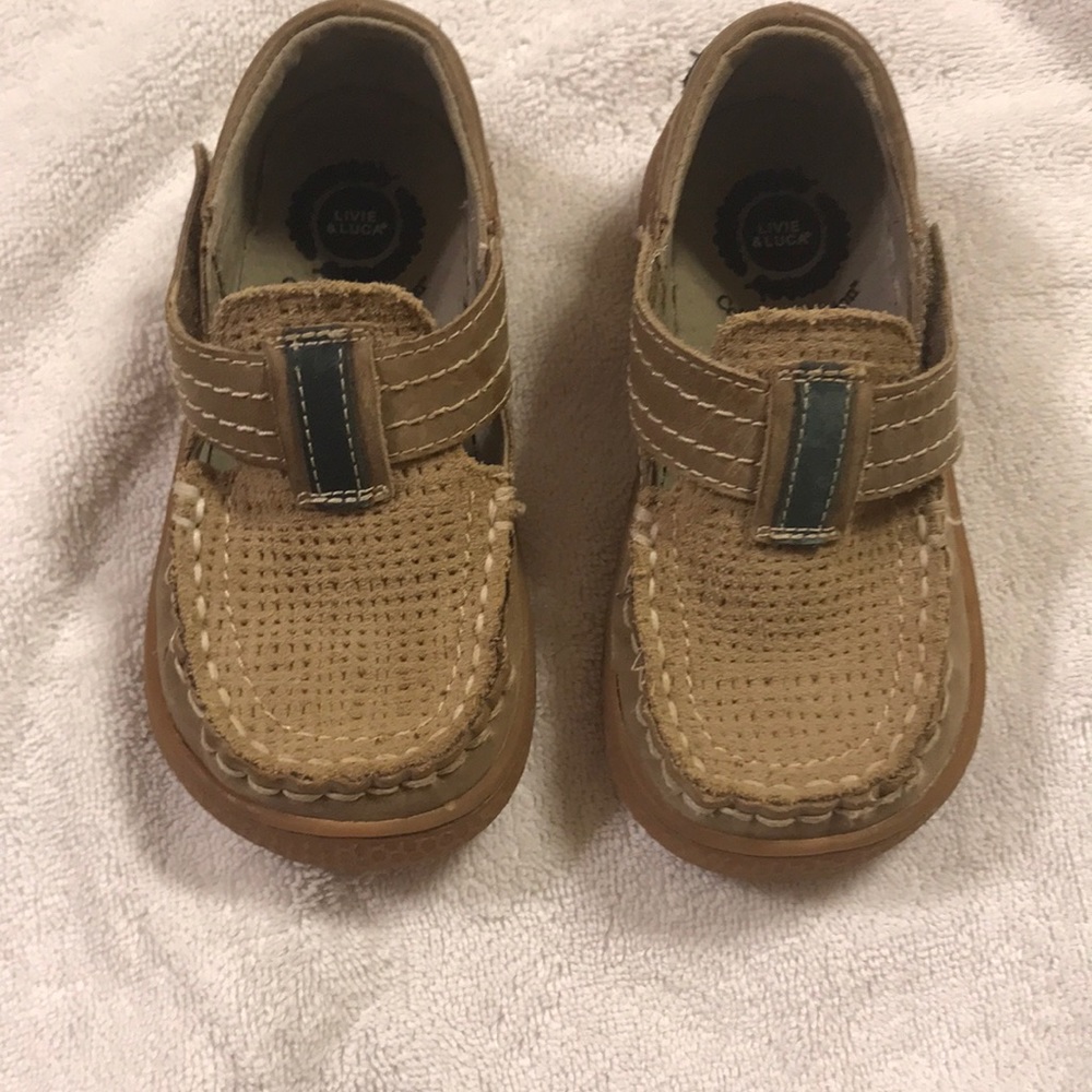 Livie and Luca Velcro’s leather shoes